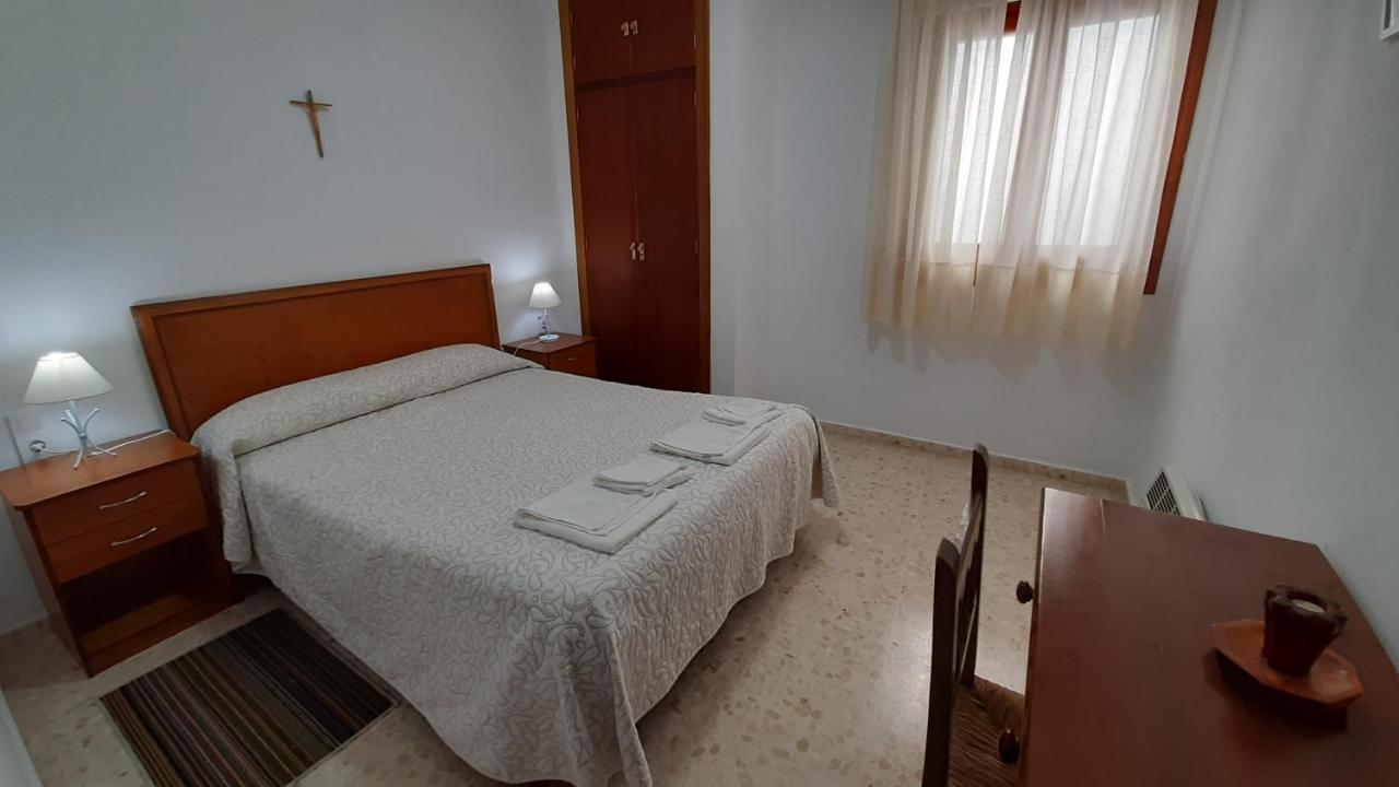 Convento Madre De Dios De Carmona Hotel ภายนอก รูปภาพ