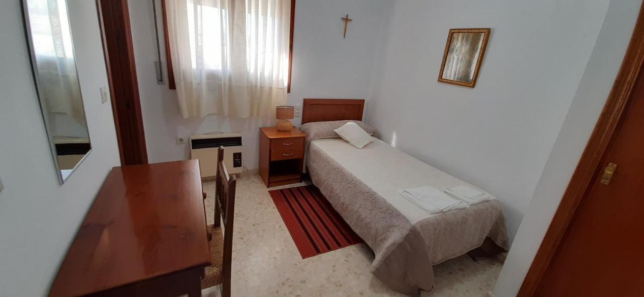 Convento Madre De Dios De Carmona Hotel ภายนอก รูปภาพ